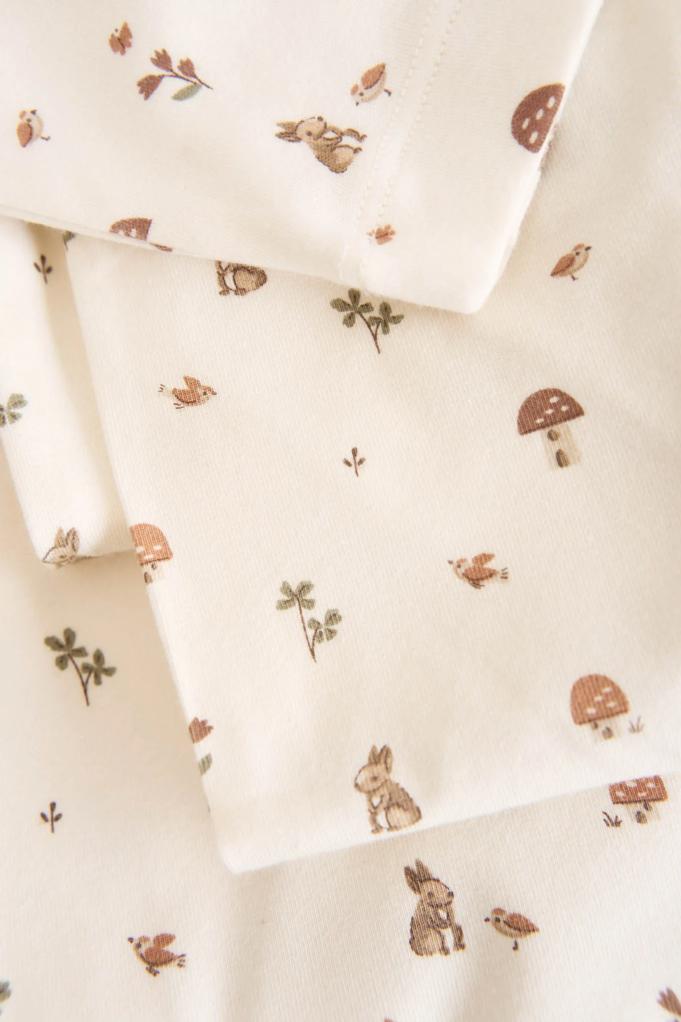 Organic Cotton Bib - Foraging Friends